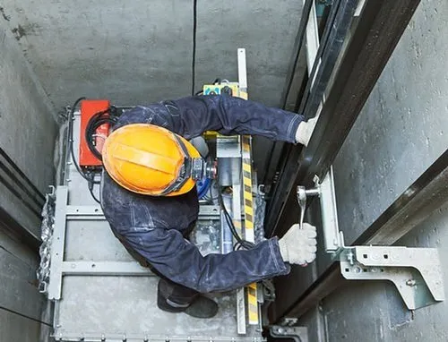 24 Hour Emergency Lift Repair Service in Delhi