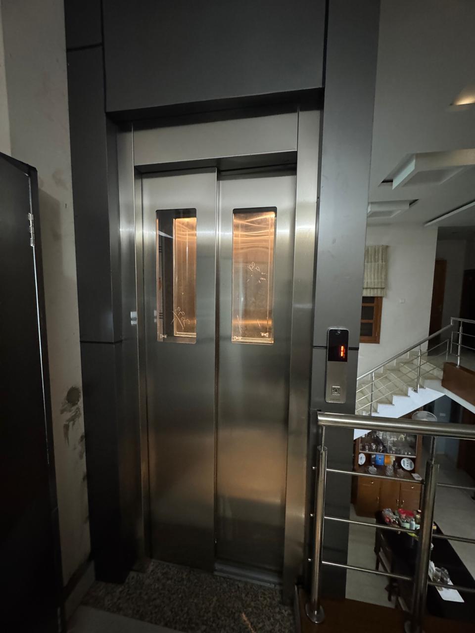 Best Commercial Elevator Companies Near Me
